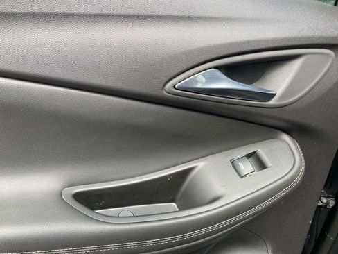 Used 2025 Buick Encore GX Preferred image 12