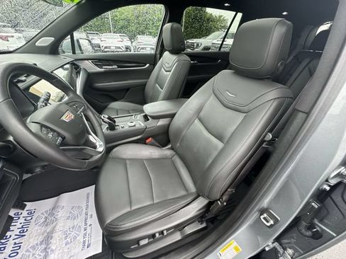 Used 2023 Cadillac XT6 Premium Luxury AWD/4WD image 20