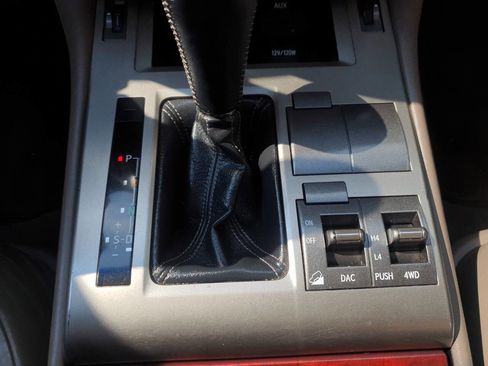 Used 2011 Lexus GX 460 image 42