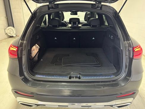 Used 2025 Mercedes-Benz GLC 300 4MATIC image 34