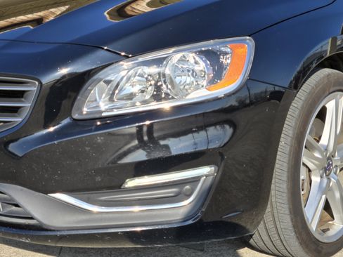 Used 2016 Volvo V60 T5 Premier image 14