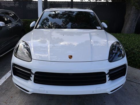 Used 2023 Porsche Cayenne S AWD/4WD image 5