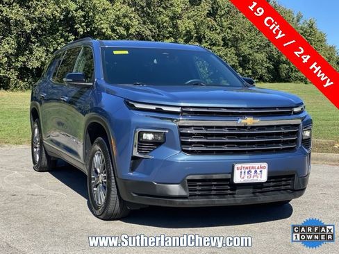 Used 2024 Chevrolet Traverse LT w/ Trailering Package image 9