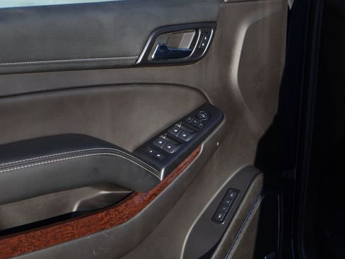 Used 2017 GMC Yukon SLT w/ Open Road Package image 18