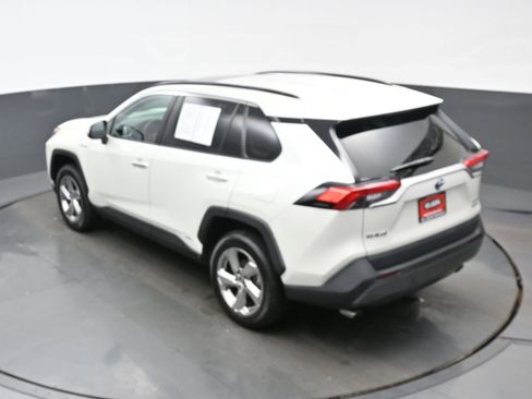 Used 2021 Toyota RAV4 Limited image 39