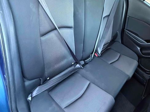 Used 2017 MAZDA MAZDA3 Sport FWD image 31