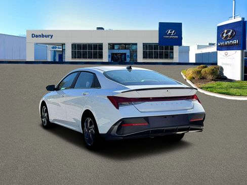New 2026 Hyundai Elantra SEL Sport Premium FWD image 5