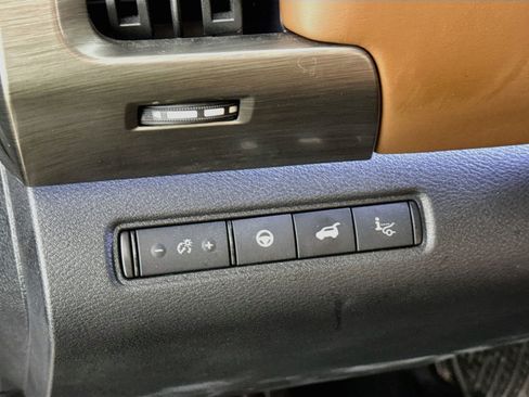 Used 2023 Nissan Pathfinder Platinum w/ Cargo Package image 13