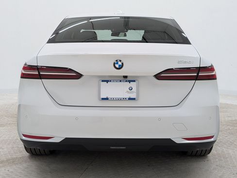 New 2026 BMW 530i RWD image 10