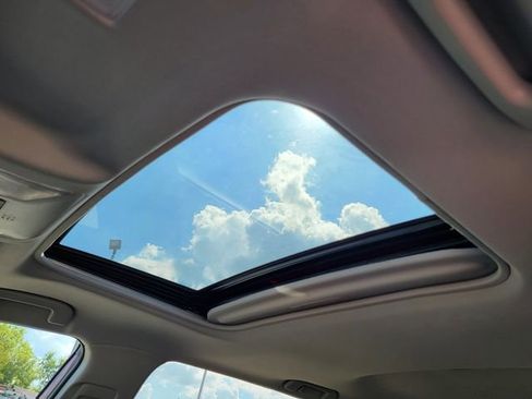 Used 2022 Toyota RAV4 XLE image 36