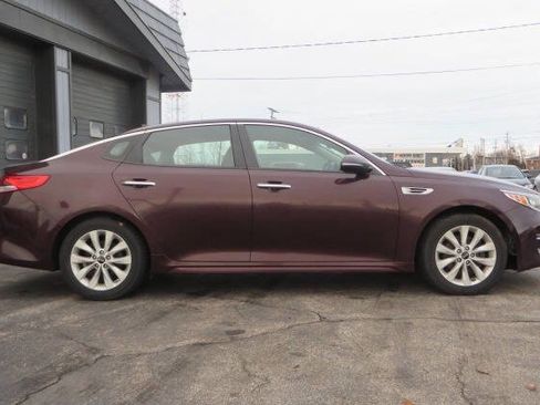 Used 2018 Kia Optima LX w/ 17" Alloy Wheels Package image 6