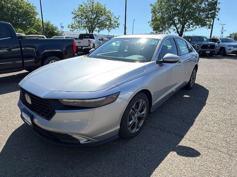 Used 2023 Honda Accord EX image 1