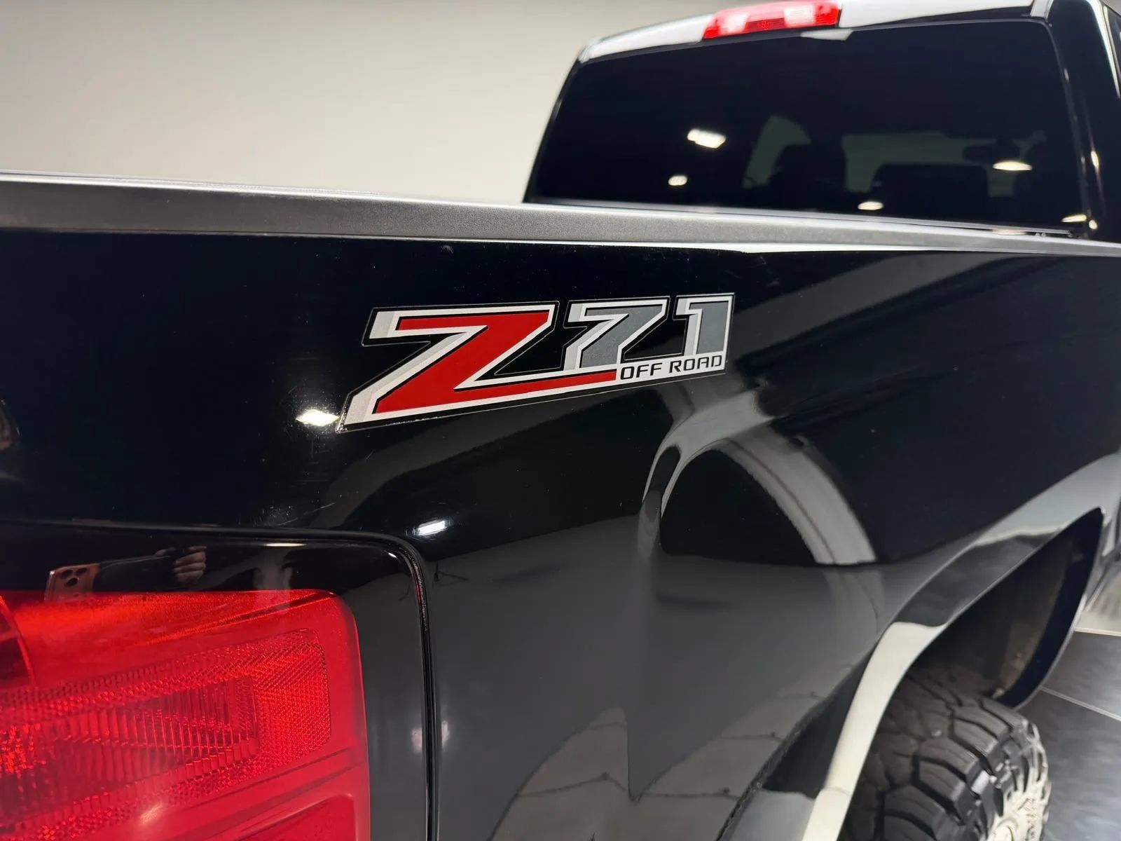 Used 2017 Chevrolet Silverado 1500 LT w/ Texas Edition AWD/4WD image 9