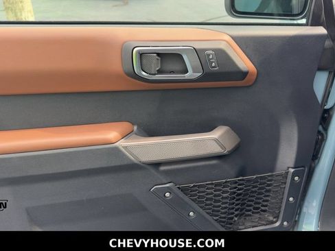 Used 2022 Ford Bronco Outer Banks AWD/4WD image 10