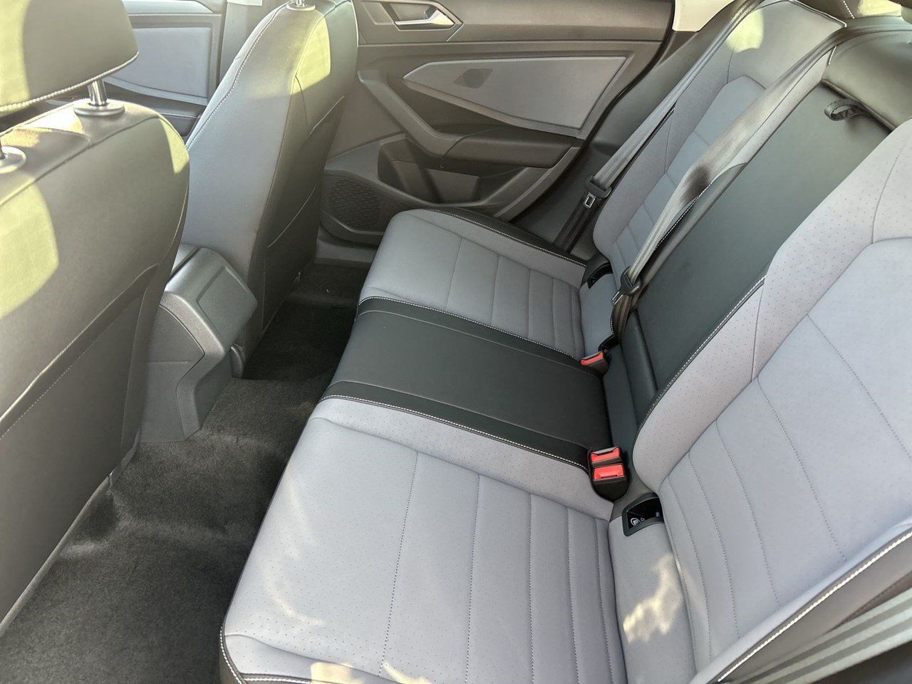 New 2027 Volkswagen Jetta SE FWD image 13