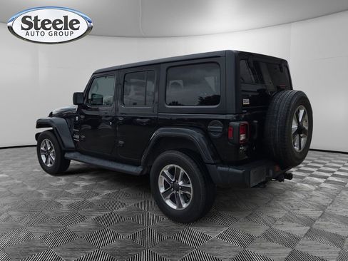 Used 2019 Jeep Wrangler Unlimited Sahara image 3