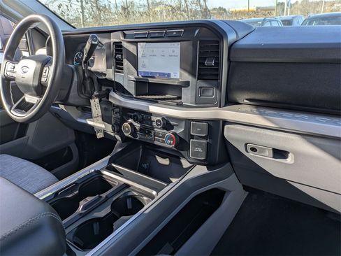 Used 2024 Ford F250 XLT w/ Snow Plow Prep Package image 36