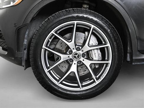 Used 2022 Mercedes-Benz GLC 300 4MATIC image 26