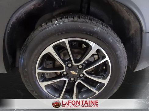 Used 2025 Chevrolet TrailBlazer LT AWD/4WD image 29