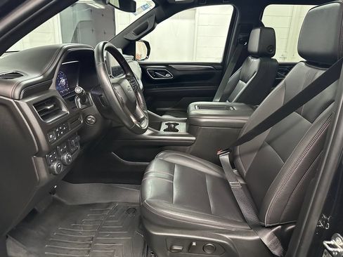 Used 2023 Chevrolet Suburban RST w/ Sport Performance Package AWD/4WD image 18
