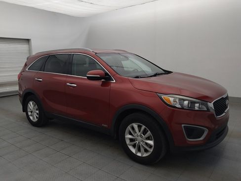 Used 2016 Kia Sorento AWD image 11