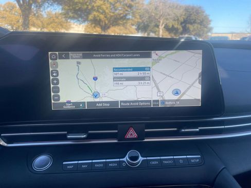 Used 2025 Hyundai Elantra SEL image 20