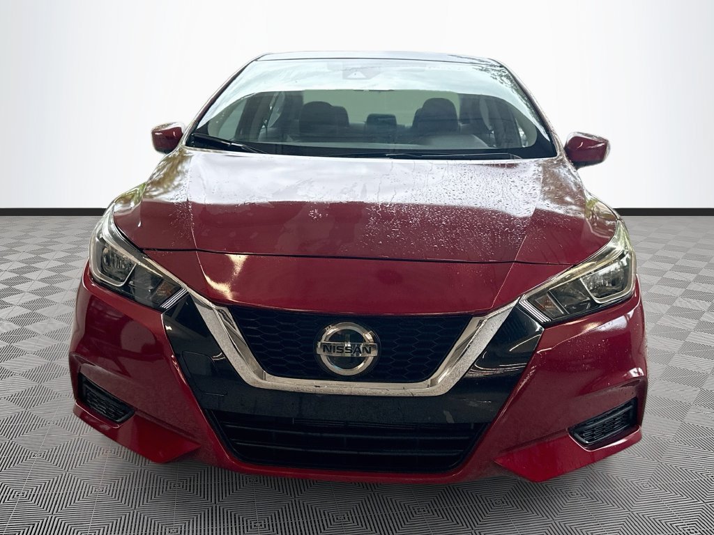 Used 2022 Nissan Versa SV FWD image 2