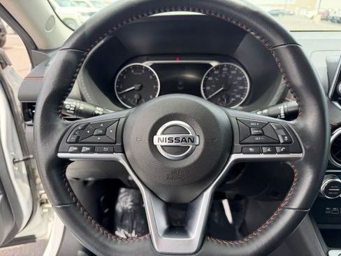 Certified 2023 Nissan Sentra SR w/ Midnight Edition Package FWD image 17