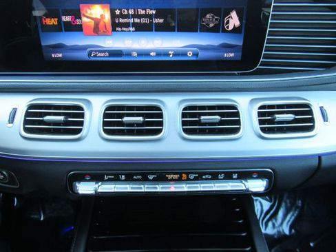 Used 2024 Mercedes-Benz GLE 450e 4MATIC image 46