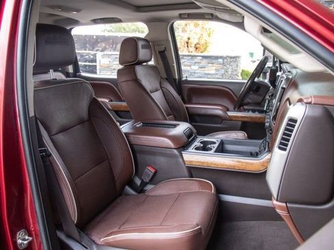 Used 2019 Chevrolet Silverado 2500 High Country w/ Duramax Plus Package image 19