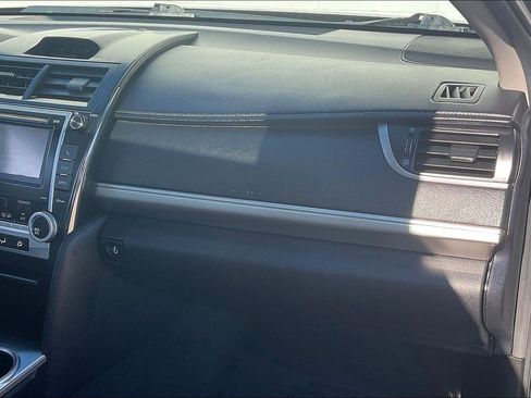 Used 2012 Toyota Camry SE image 21