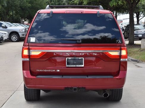 Used 2017 Lincoln Navigator L Select AWD/4WD image 9