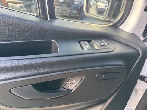 Used 2024 Mercedes-Benz eSprinter 170 Cargo image 20