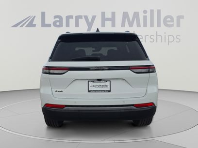 New 2026 Jeep Grand Cherokee Limited w/ Limited Altitude Package