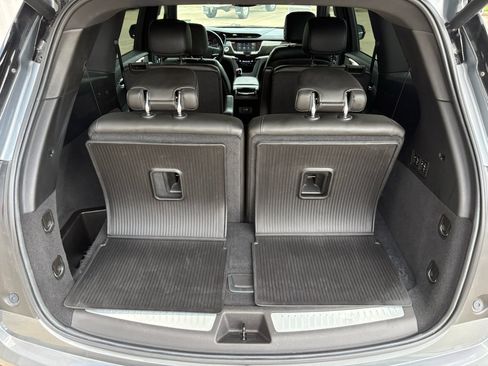 Used 2021 Cadillac XT6 Premium Luxury FWD image 34