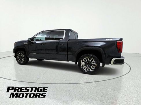 Used 2024 GMC Sierra 1500 SLE w/ Preferred Package AWD/4WD image 5