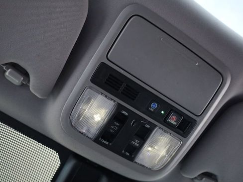 Used 2018 Honda Odyssey Elite image 34