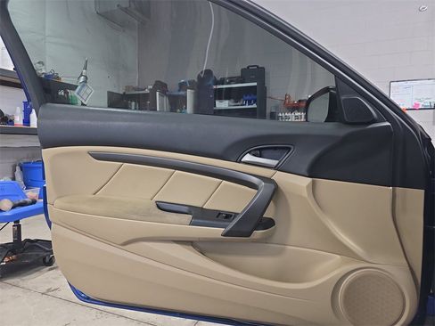 Used 2009 Honda Accord LX-S image 23