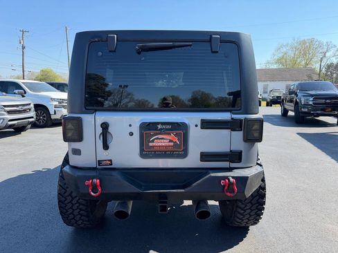 Used 2013 Jeep Wrangler Unlimited Sport w/ Connectivity Group AWD/4WD image 3