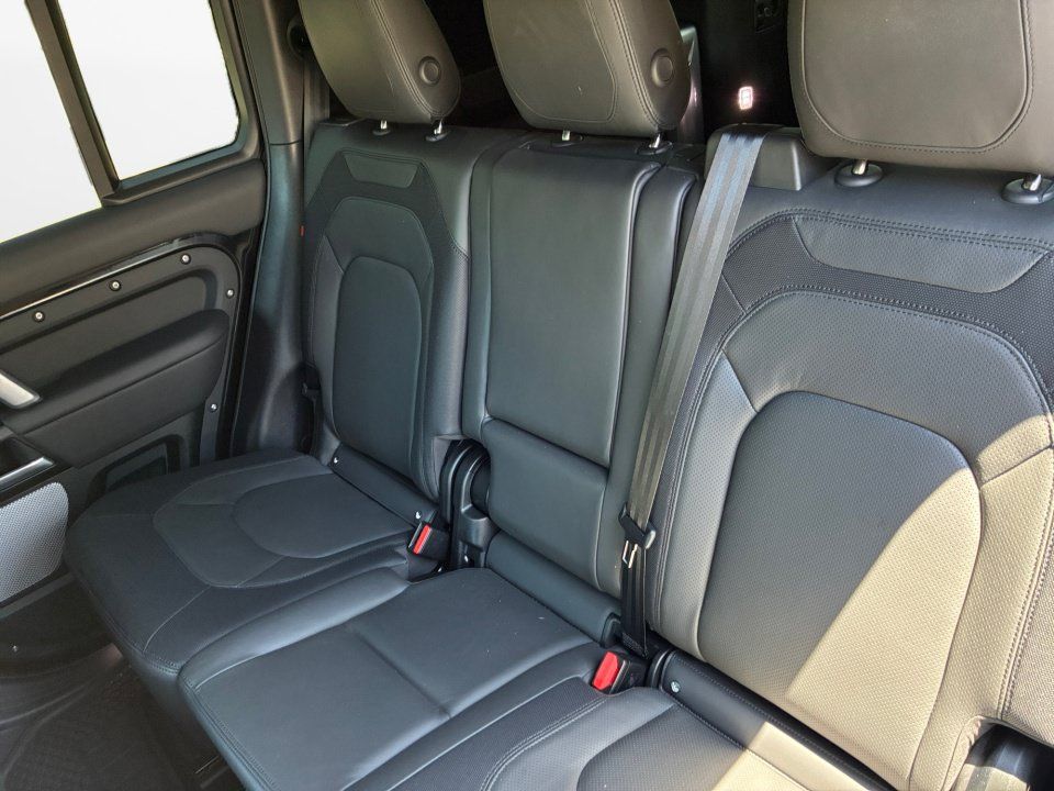 Certified 2024 Land Rover Defender 130 Outbound AWD/4WD image 12