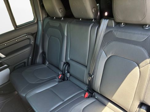 Used 2024 Land Rover Defender 130 Outbound AWD/4WD image 12