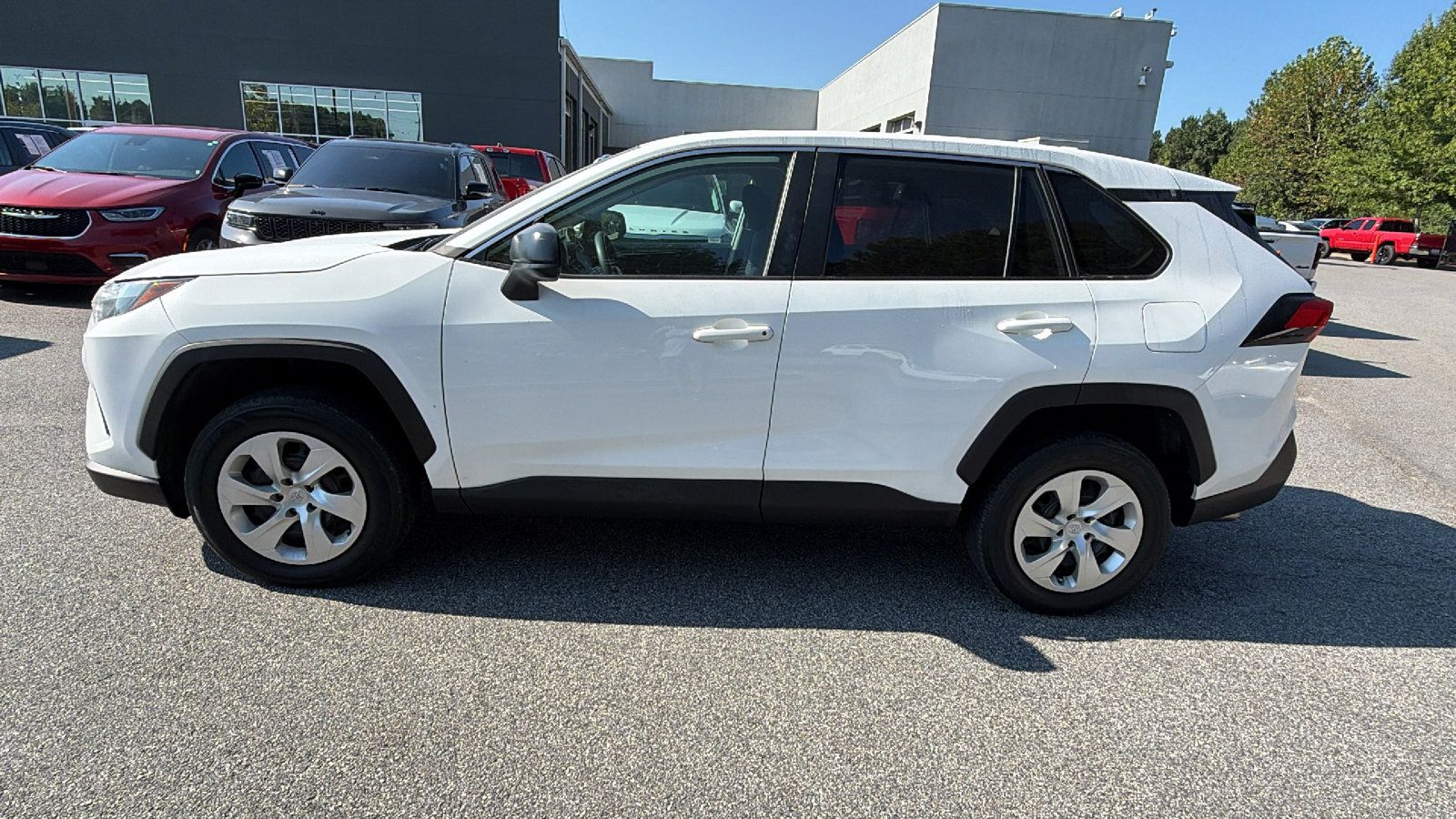 Used 2023 Toyota RAV4 LE FWD image 11