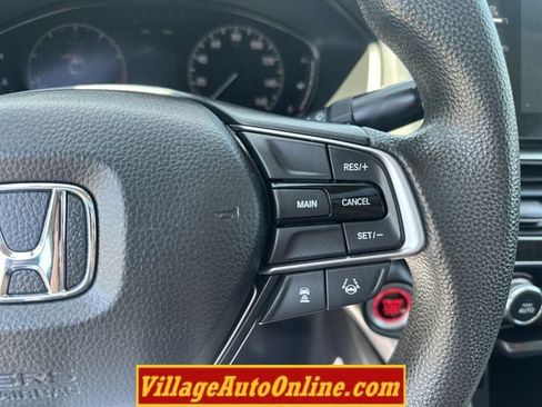Used 2018 Honda Accord EX image 26