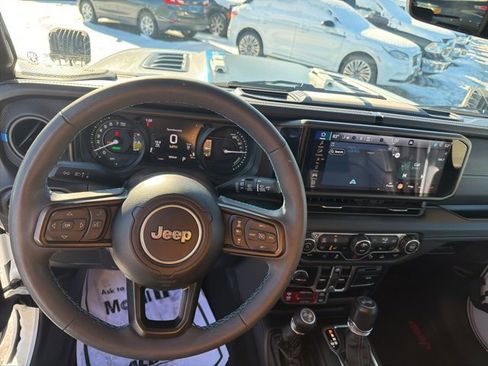 Used 2024 Jeep Wrangler Unlimited Rubicon 4xe image 2