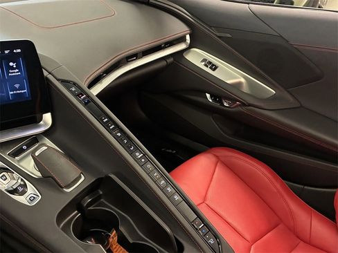 Used 2025 Chevrolet Corvette Stingray w/ Battery Protection Package image 28