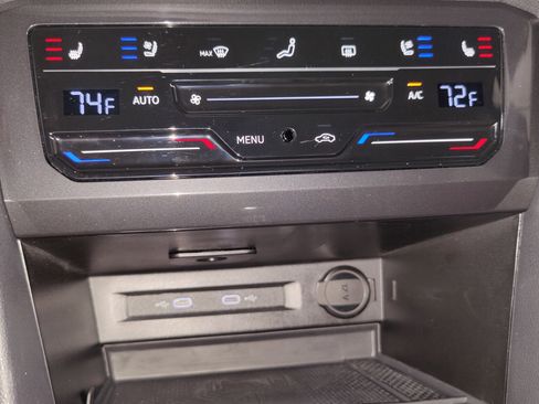 Certified 2024 Volkswagen Tiguan SEL R-Line w/ MDO Package, Two-Row image 23