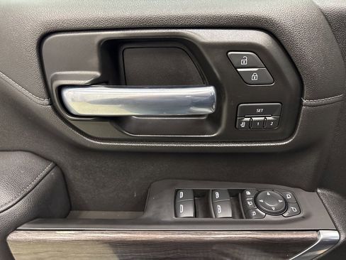 Used 2020 Chevrolet Silverado 2500 LTZ image 16