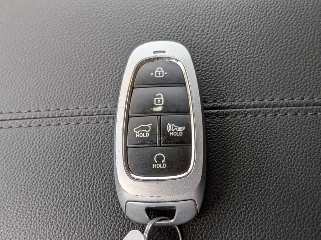 Certified 2022 Hyundai Tucson SEL w/ Convenience Package FWD image 33