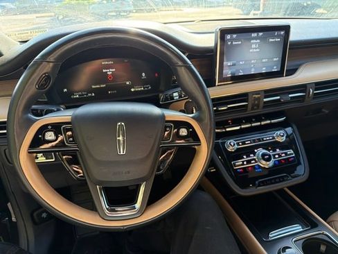 Used 2021 Lincoln Corsair Reserve w/ Elements Package FWD image 17