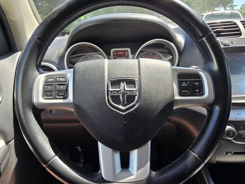 Used 2019 Dodge Journey SE FWD image 15